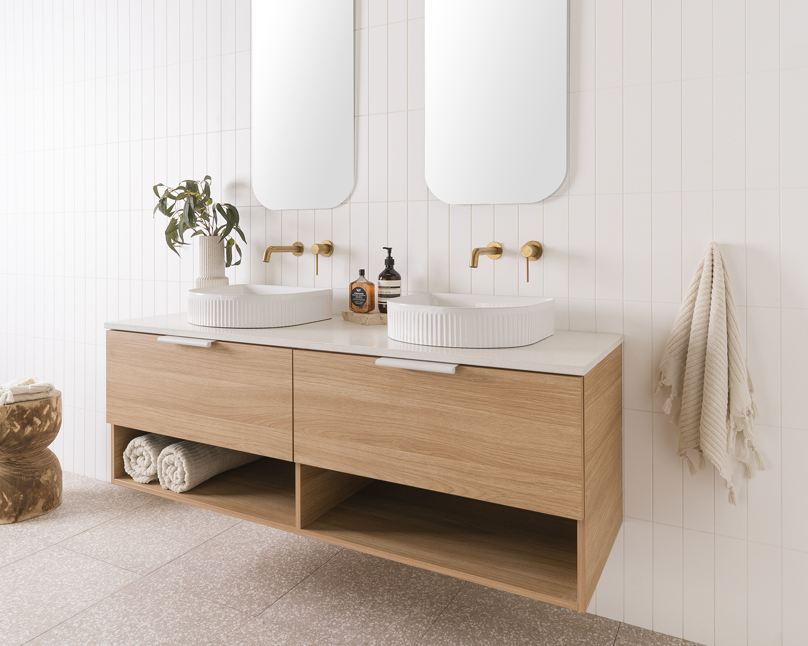 Glacier Shelf Slim 1500 Dbl Elegant Oak Organic White Angle Web Crop