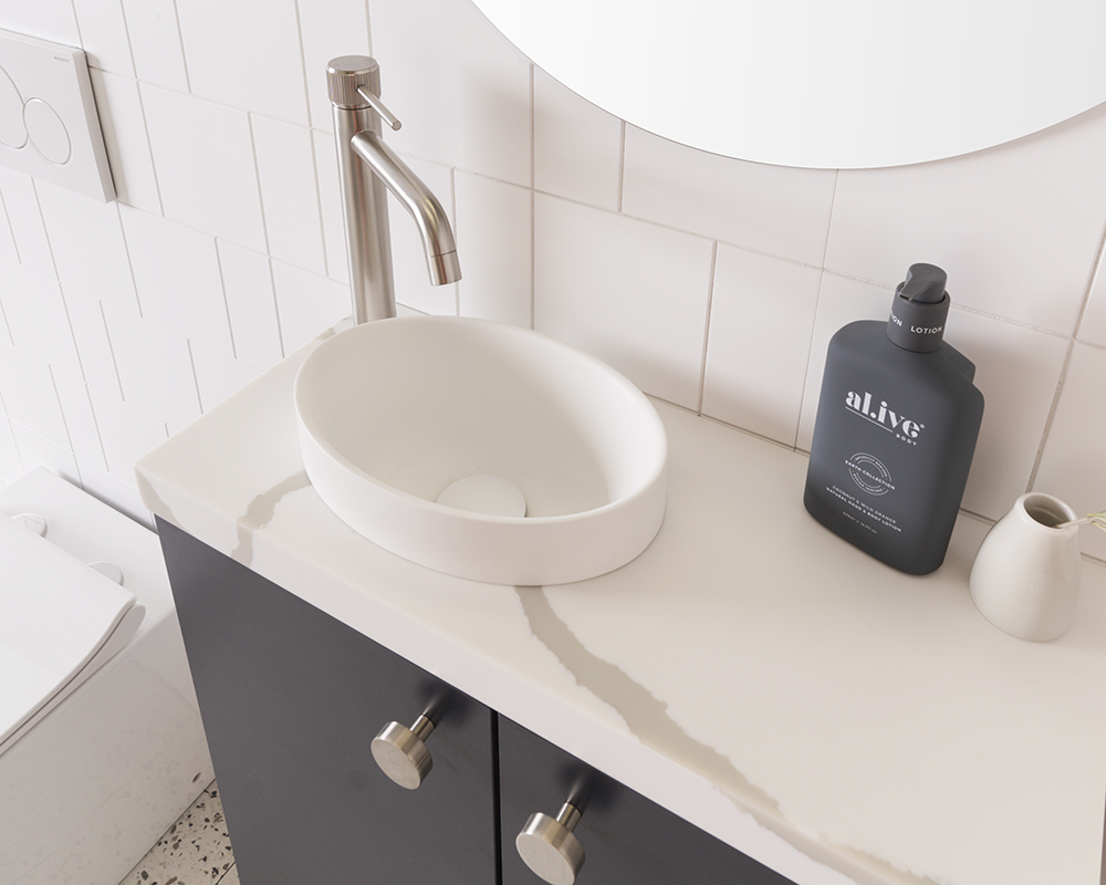 Glacier Mini WH 600 Oxford Silk Calacutta Joy Basin 4X5 Web