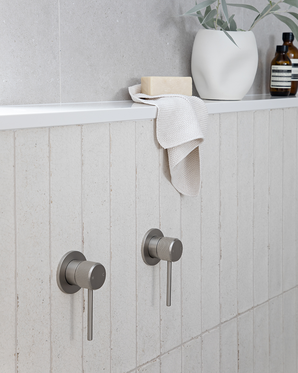 Shower Mixers & Taps