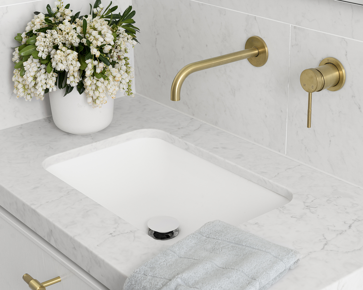 Under countertop basin online