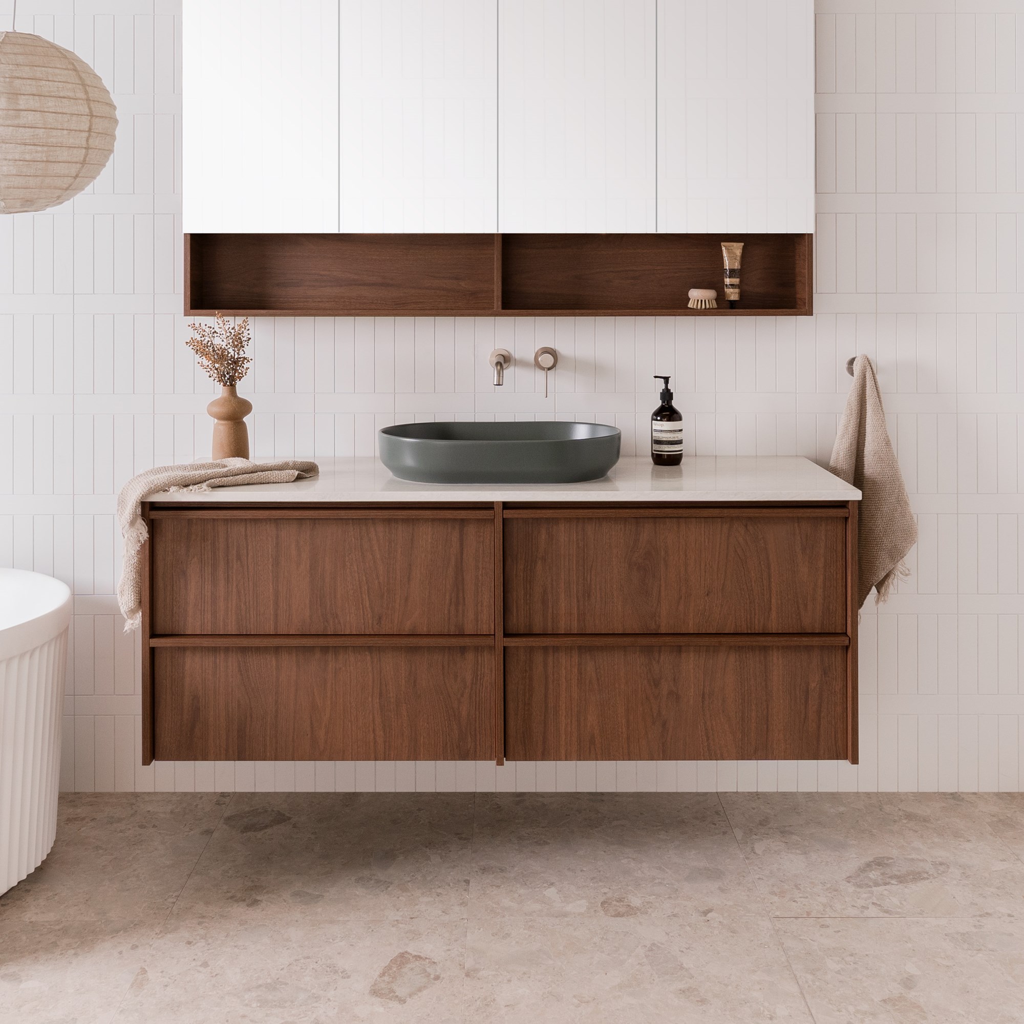 Eli 1500 WH Florentine Walnut 1 1X1 Crop Web